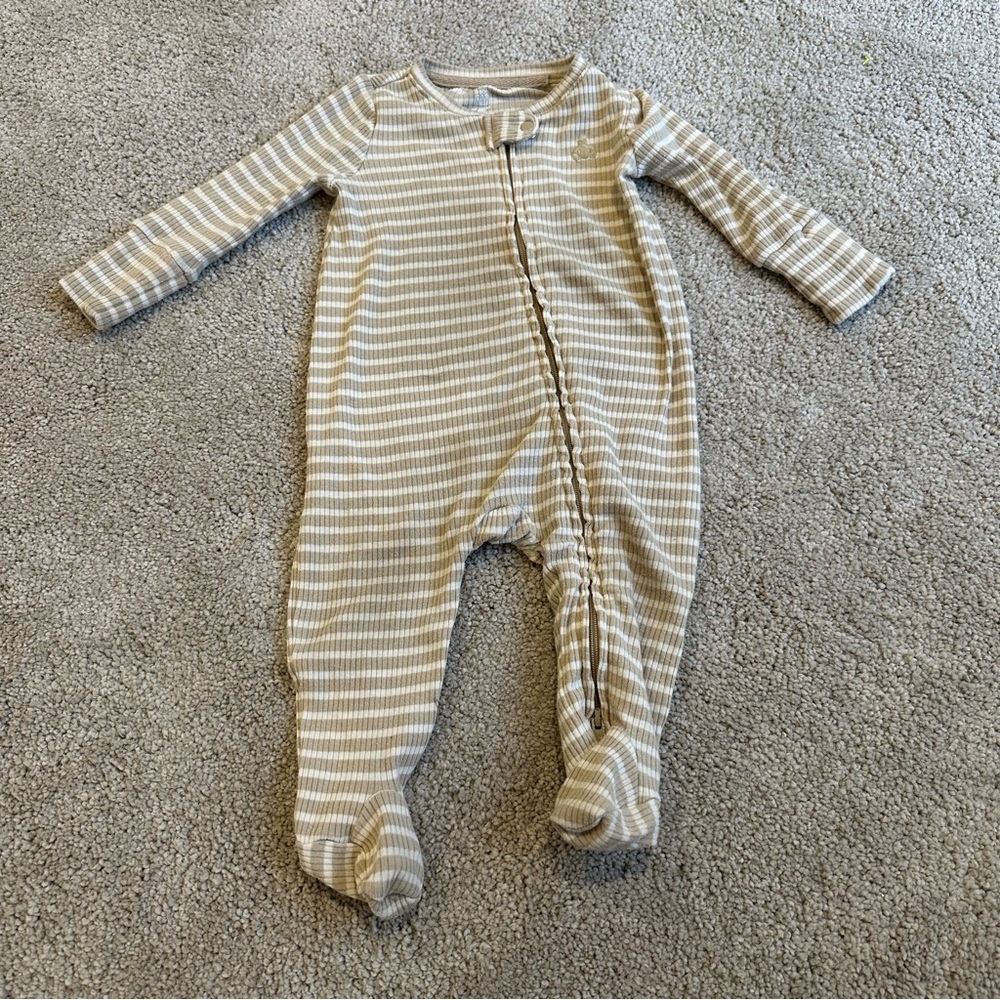 GAP Beige and White ribbed Striped Kids Footed sleeper